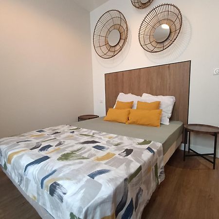 Appartement Centre Ville Historique Avec Terrasse Et Climatise 佩里格 外观 照片